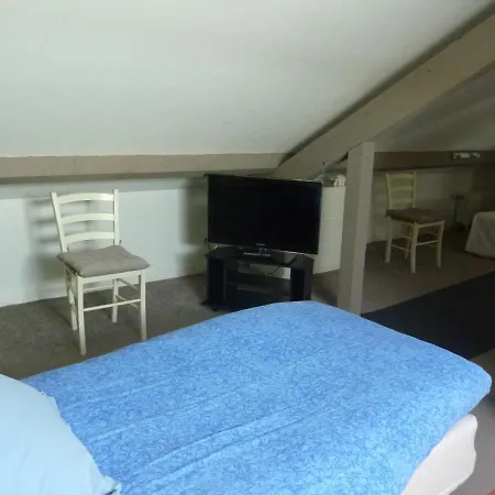 Etage Privatif Appartement Tarbes Buitenkant foto
